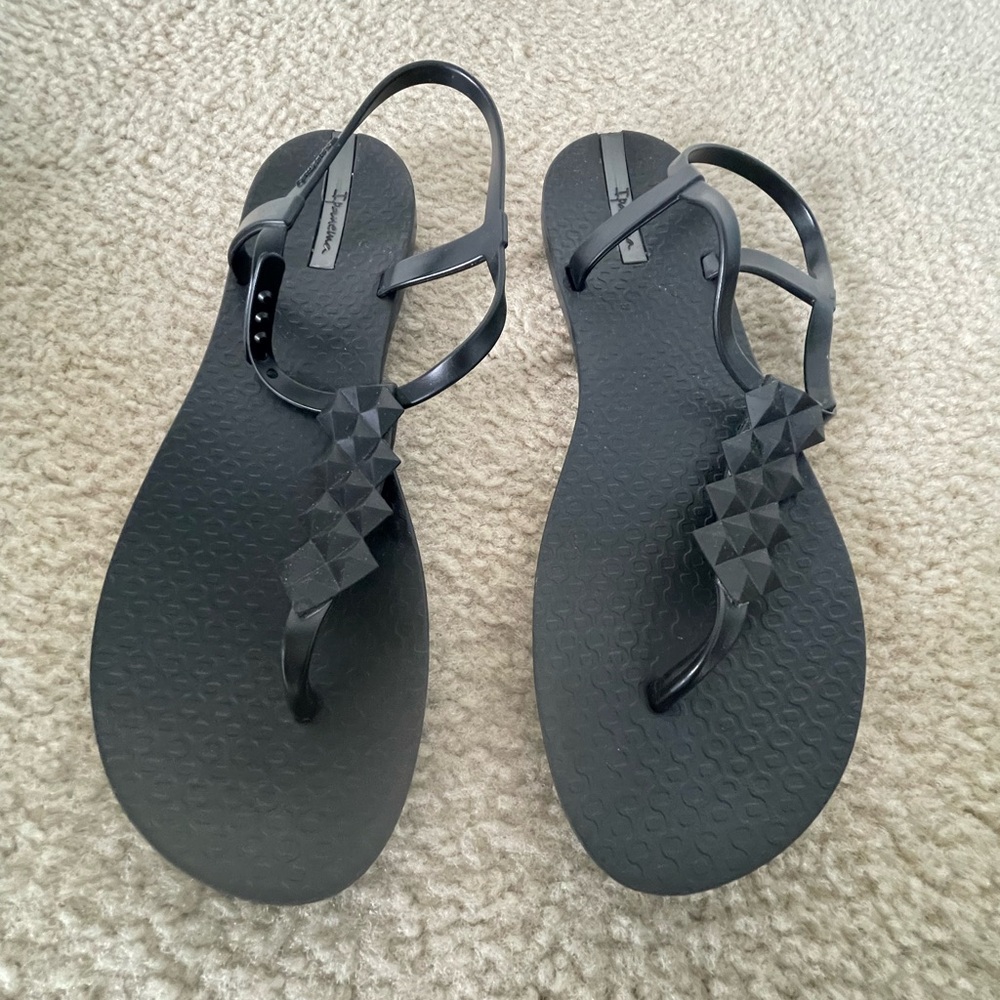 Ipanema Woman’s Black Strappy Sandals